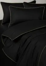 Pościel satynowa SAN ANTONIO - czarna ze złotą lamówką