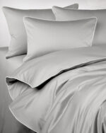 Pościel satynowa SAN ANTONIO - szary jasny z białą lamówką