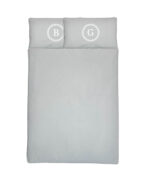 Komplet szarej satynowej pościeli personalizowanej ZOE