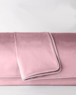 Poszwa satynowa SAN ANTONIO flamingo pink z białą lamówką