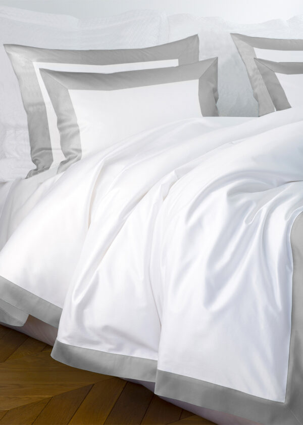 Pościel PARIS - biała z jasnym szarym