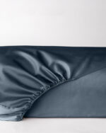 Prześcieradło satynowe marengo blue z gumką