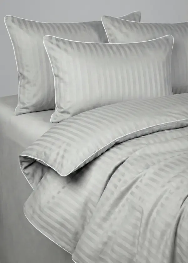 Pościel adamaszkowa SAN ANTONIO – szary jasny z białą lamówką