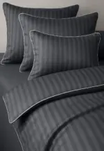 Pościel adamaszkowa SAN ANTONIO – grafitowa z białą lamówką