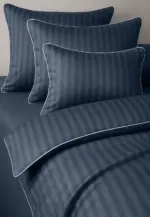 Pościel adamaszkowa SAN ANTONIO – marengo blue z białą lamówką