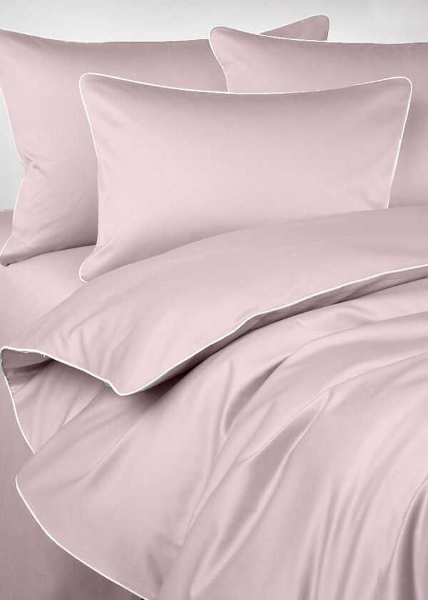 Pościel satynowa SAN ANTONIO - powder pink z białą lamówką