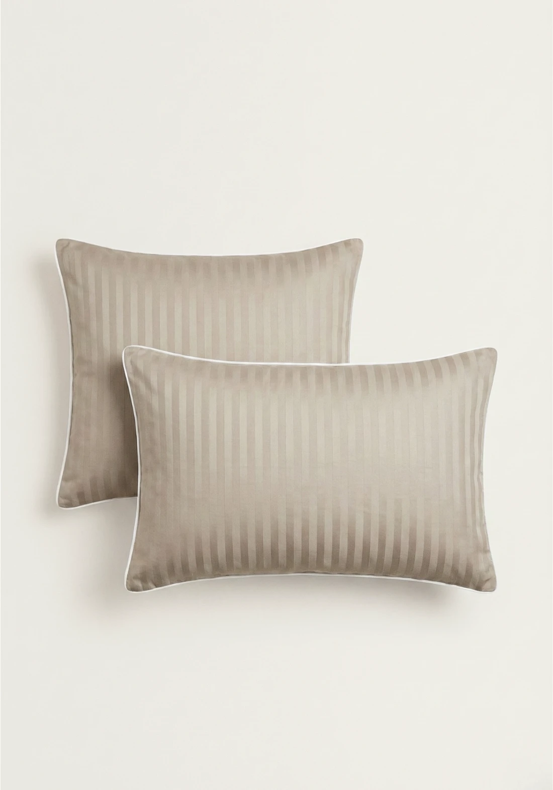 Poszewka adamaszkowa SAN ANTONIO latte beż z białą lamówką